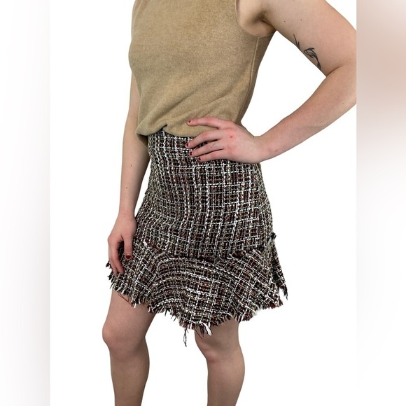 Mi Ami adorable tweed skirt with fit and flare style - Picture 5 of 7